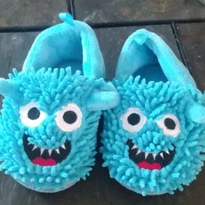 Size 3 boys slippers